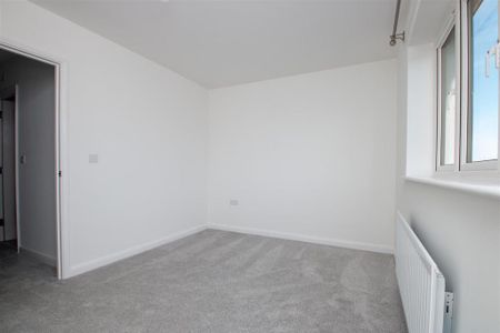 3 bedroom townhouse to rent - Photo 3