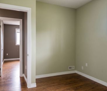 For Lease - 654 St David Street Unit# Main Level, Centre Wellington, Ontario - Photo 2