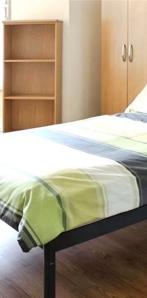 Highfields Road, Huddersfield, HD1 - Photo 1