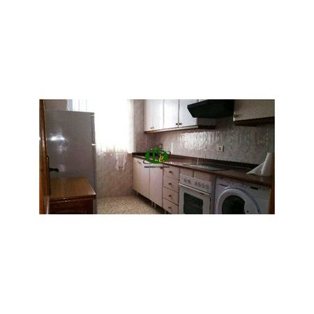 Apartment in 1. Etage ohne Fahrstuhl mit 2 Schlafzimmer - Photo 2