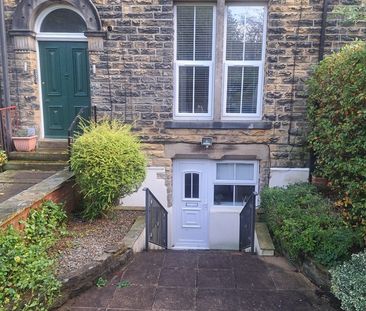 2 Bed Flat, Harrogate Road, LS7 - Photo 5