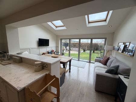 154 Church Street North Old Whittington, S41 - Photo 2