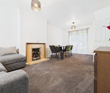 2 bedroom semi-detached house to rent - Photo 6