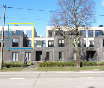 Recent 3-kamer duplex-appartement met 2 autostaanplaatsen - Photo 2