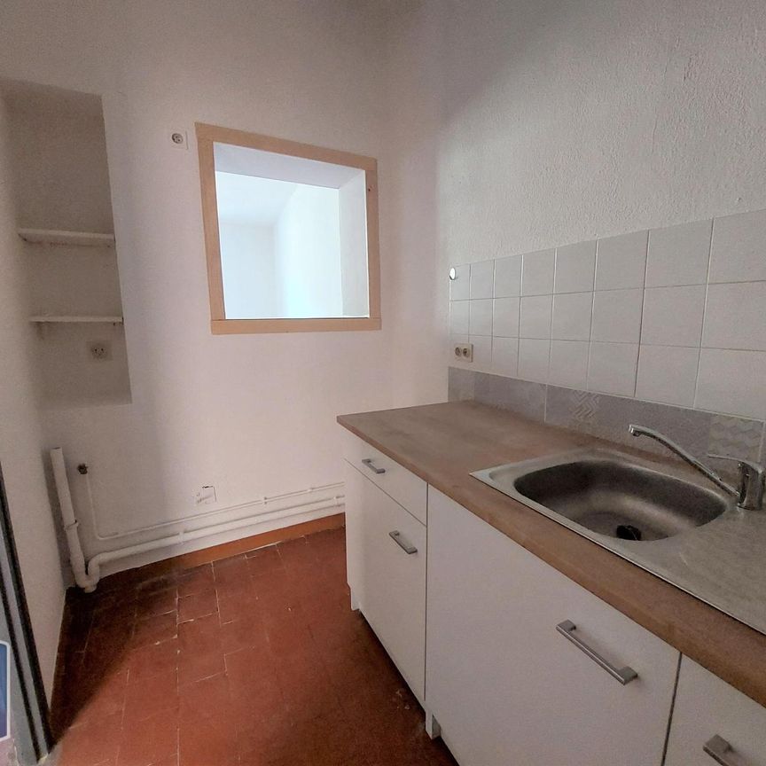 Location Appartement 2 pièces 56m² CLERMONT L HERAULT 34800 - Photo 1