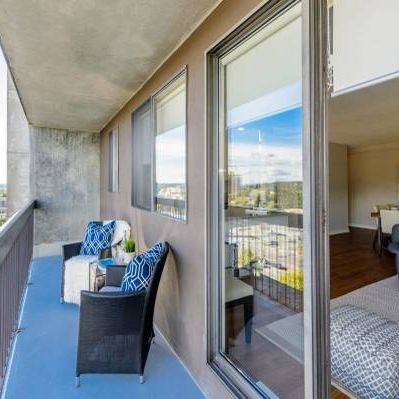 Laundry Facilities, In-suite storage, Private balcony - Photo 1