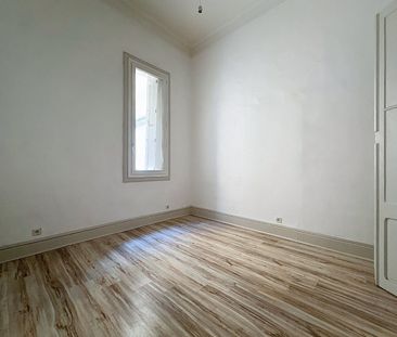 Location Appartement 6 pièces 148m² SETE 34200 - Photo 5