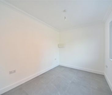 4 bedroom detached house to rent - Photo 6