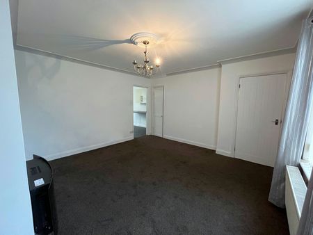 Semi-detached house to rent on - Photo 3