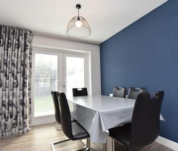 3 bedroom detached house to rent - Photo 3