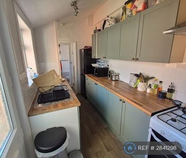 1 bedroom in a house share to rent - Photo 6