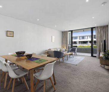 Spacious & Stylish Apartment in Sought-After Kingston Place - Photo 3