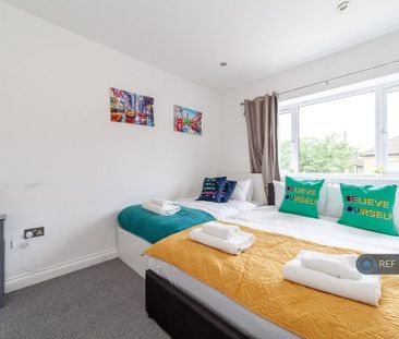 2 bedroom terraced house to rent - Photo 2