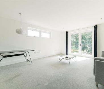 To Let 2 Bed Apartment - Photo 1