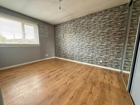 4 Minard Park, Dundonald, Belfast, BT16 2SU - Photo 3