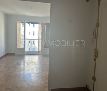 T3 CINQ AVENUES 4èmeDans semi-récent, 4ème étage avec ascens - Photo 1