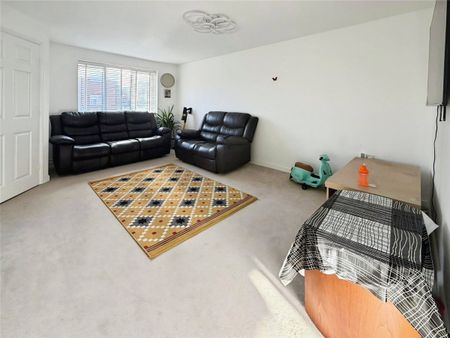 Sunfield Avenue, Liverpool, Merseyside, L36 - Photo 4