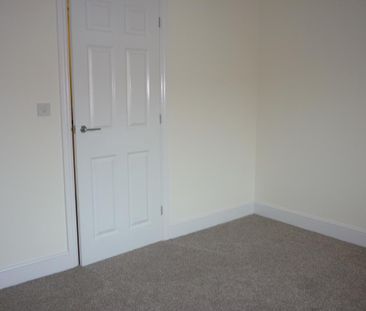 4 bedroom detached house to rent - Photo 5