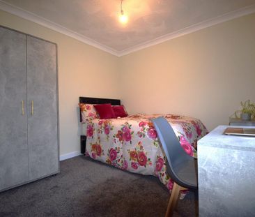 5 bedroom terraced house to rent - Photo 3