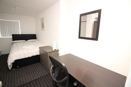 Crescent Road, United Kingdom, TS1 4QP, Middlesbrough - Photo 3