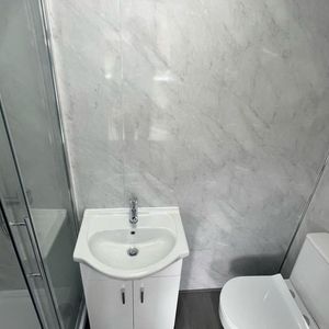 House share to rent - Photo 3