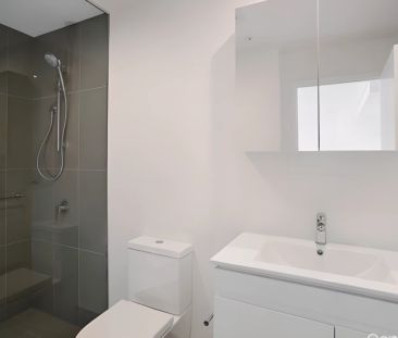 1 bed 1 bath-10309 - Photo 4