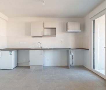 Location Appartement 2 pièces 43m² - Photo 5