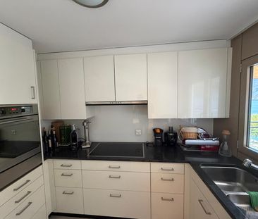 Elegante appartamento di 4 locali con vista lago nel cuore di Ascona - Foto 3