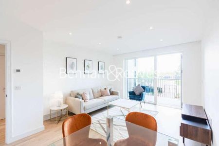 Accolade Avenue, Southall, UB1 - Photo 4