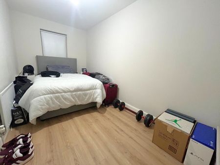 301 College Court Central, Belfast BT1 6BF - Photo 3