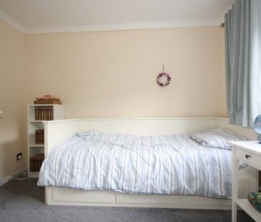 Hermitage Road, Woking - Photo 5