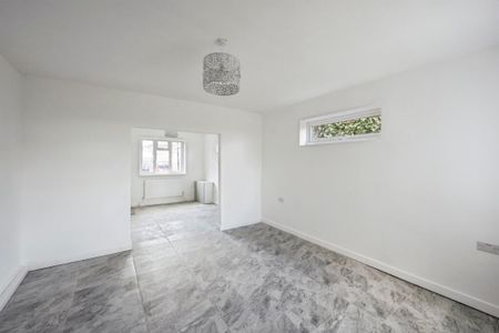 Staveley Street - Photo 3