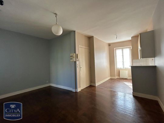 Location Appartement 1 pièce 25m² CHATEAUROUX 36000 - Photo 1