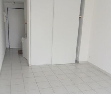 Studio 22 m², kitchenette équipée, balcon sécurisé - Photo 4