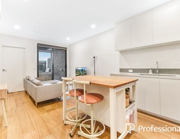 ENVIABLE LIFESTYLE APPEAL - Photo 1