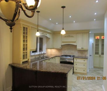 Detached Home For Lease | N9244900 - Photo 3