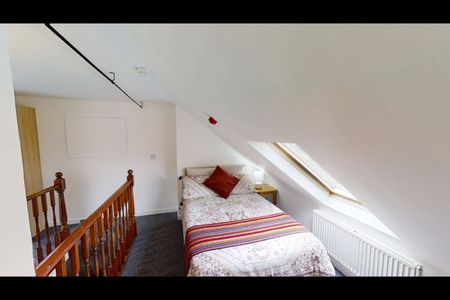 5 Bed Terraced House, Downend Road, BS16 - Photo 3