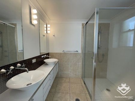 3 Bedroom Villa in Emerald Lakes - Photo 5