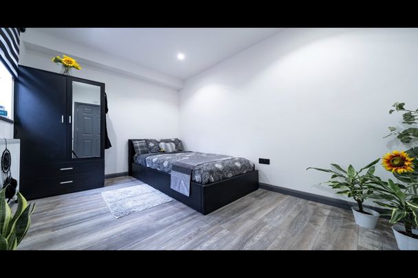 Room in a Shared House, Lentmead Road, BR1 - Photo 1