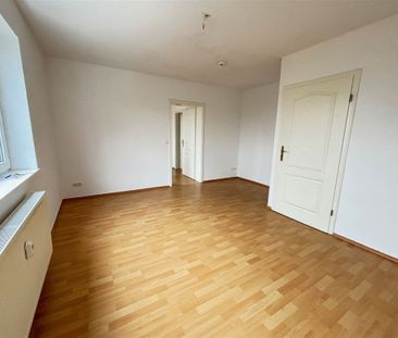 Zentrale, schöne 2,5-Zimmer-Wohnung am Kuhberg in Bahnhofsnähe ! - Foto 3