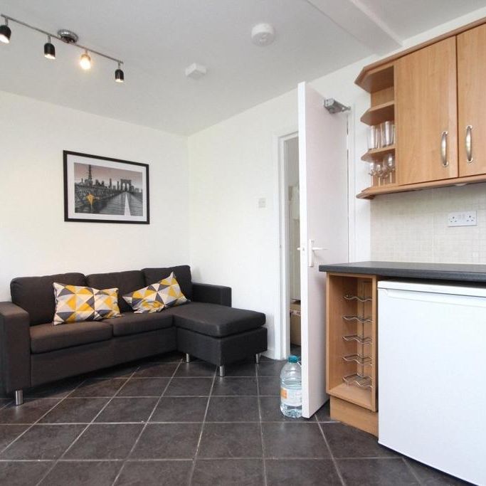 5 bedroom house share to rent - Photo 1