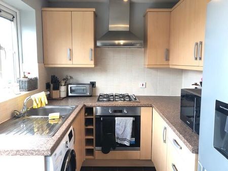 2 bedroom semi-detached house to rent - Photo 5