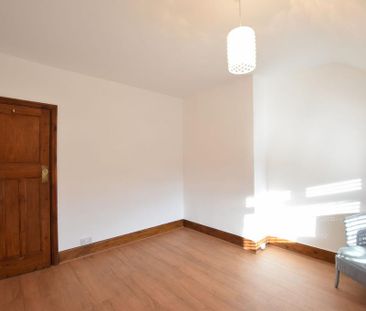 2 bedroom semi-detached house to rent - Photo 2