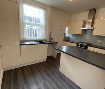 2 bedroom house to rent - Photo 2