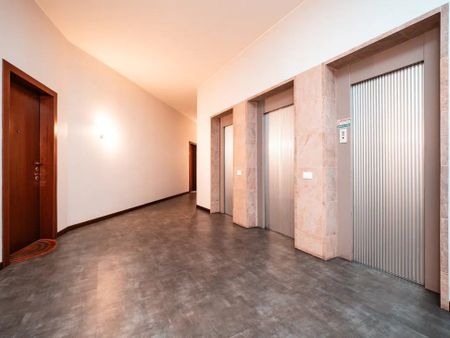 Via della Chiusa, Milan, Lombardy 20123 - Photo 2