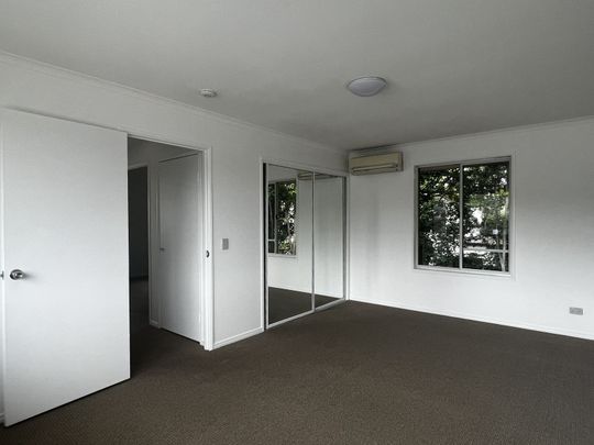 1/71 Benowa Road, 4215, Southport Qld - Photo 1