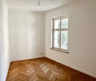 WOHNEN MIT LEBENSQUALITÄT! Hochwertige und neu sanierte 4 Zi-Wohnung - Photo 4