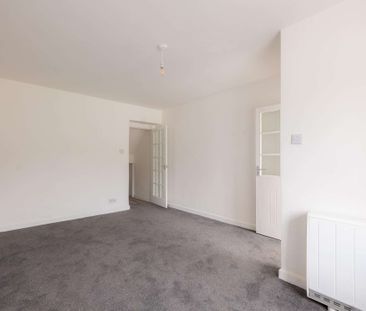 2-bedroom Cottage to let on an AST. - Photo 2