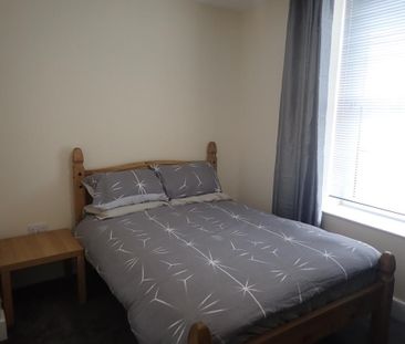 1 bedroom ground floor flat to rent - Photo 4