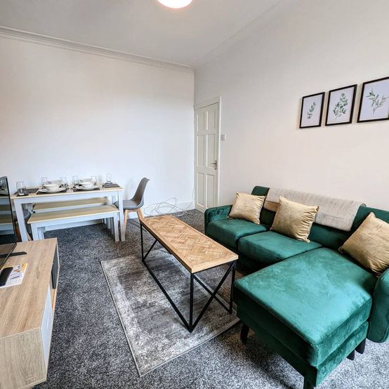 Aldwych Street - Photo 1